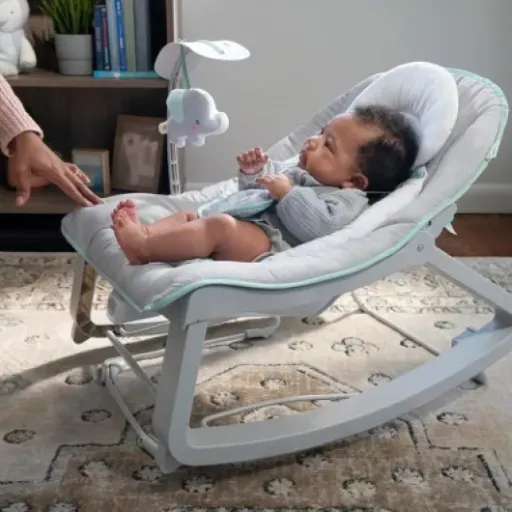 Test Transat Evolutif Keep Cozy : du balancement au siège fixe, il évolue avec bébé