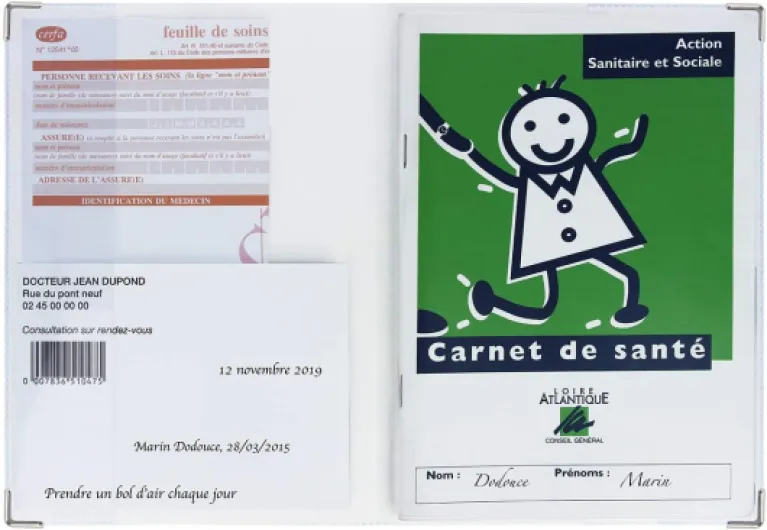 Protège carnet de santé enfant – Fabrication Française – pvc imprimé – Pour carnet de santé, ordonnance- 22 x 16 cm (Imprime Savane)
