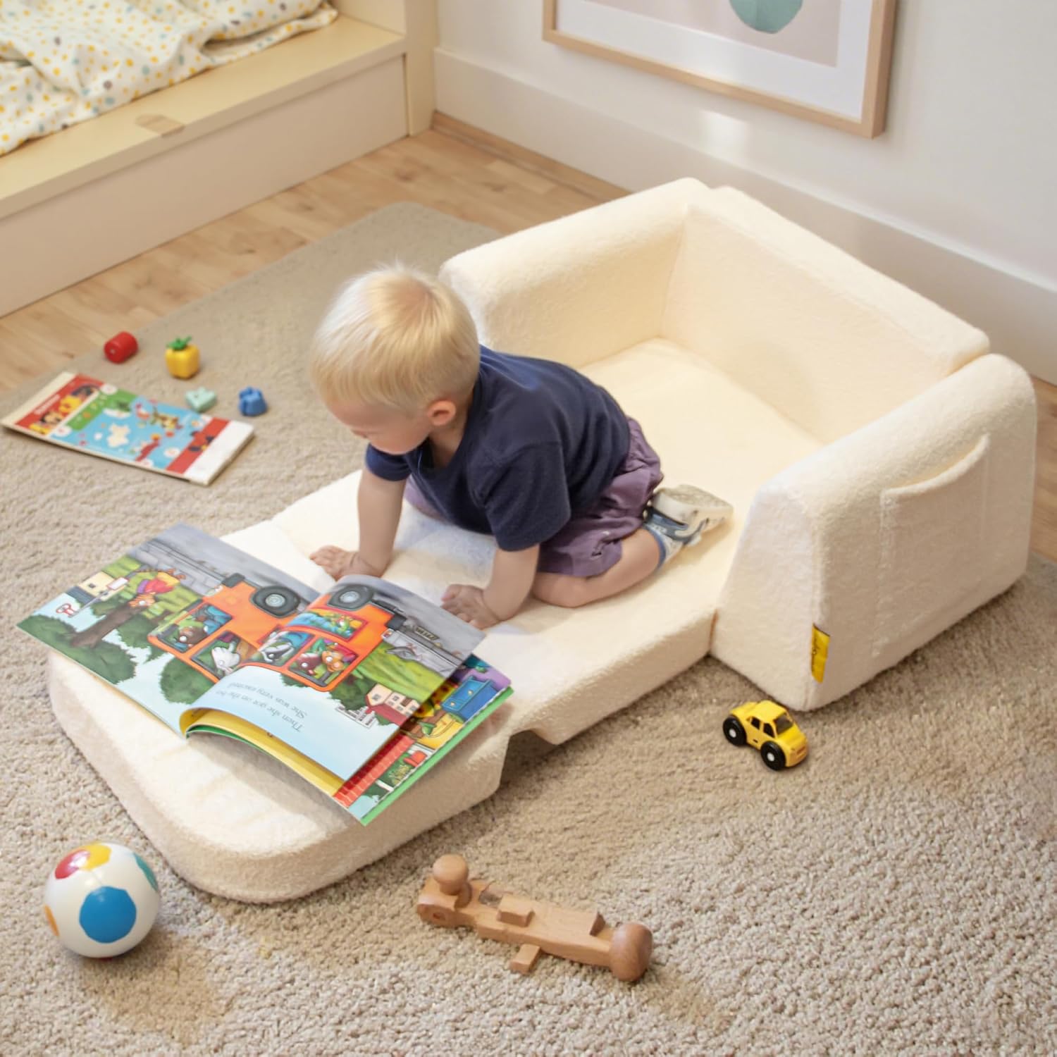 Canapé-lit Enfant Convertible 2-en-1, Fauteuil et Lit Pliable pour Bébés, Fauteuil pour Enfants, Base Élargie Anti-Bascule, Housse Détachable Lavable, Cadeau pour Garçon Fille Beige Jaunâtre