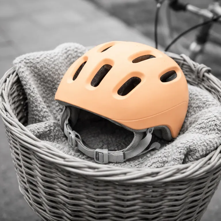 Choisir un casque pour bébé à vélo : guide expert pour des trajets sereins