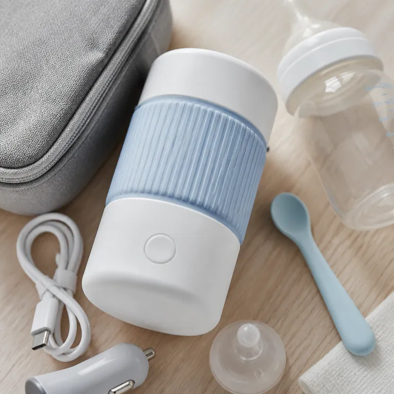 Chauffe biberon nomade : l’allié des repas de bébé en déplacement