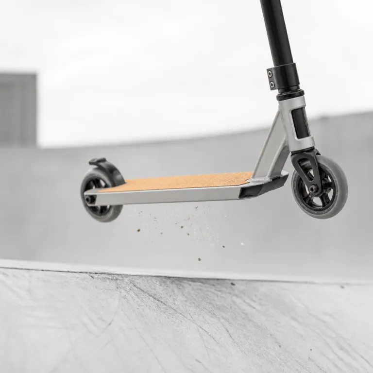Trottinettes freestyle pour enfants : le guide mobilité des parents exigeants
